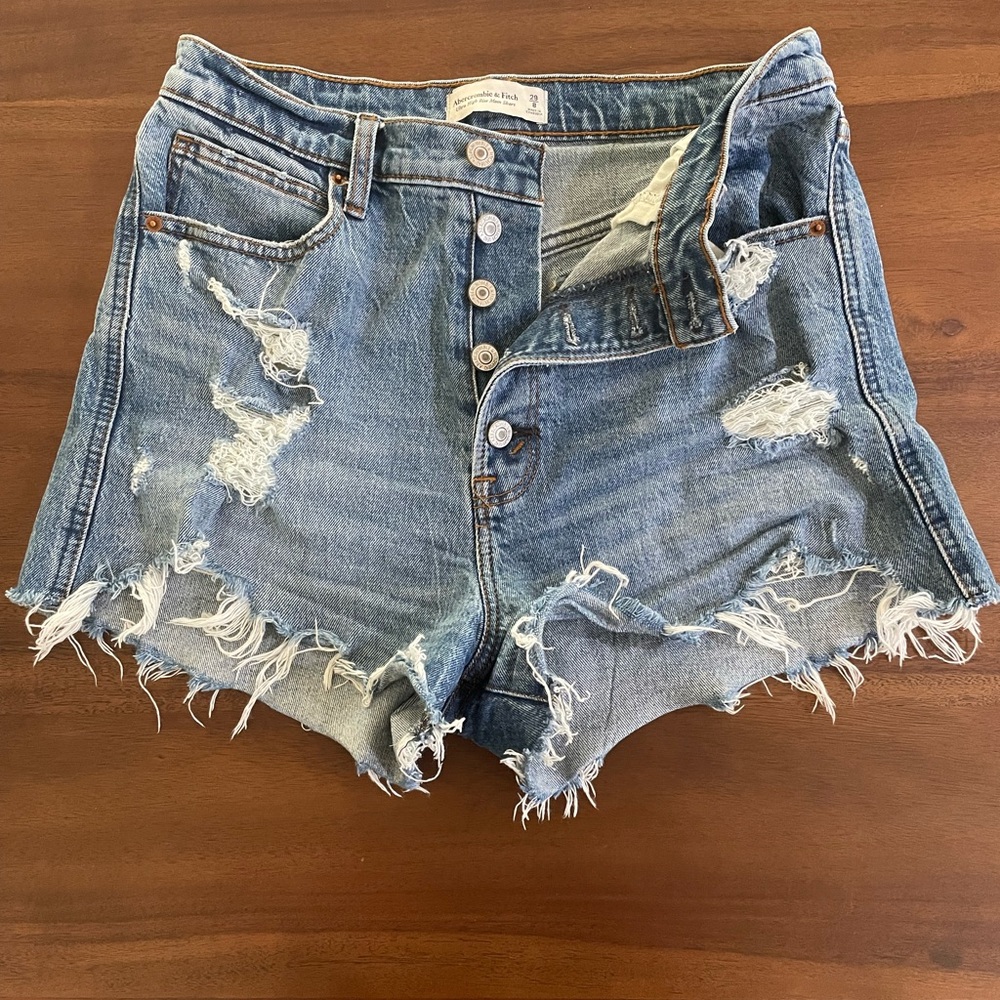 Abercrombie & Fitch Ultra high rise mom short, buttonfly